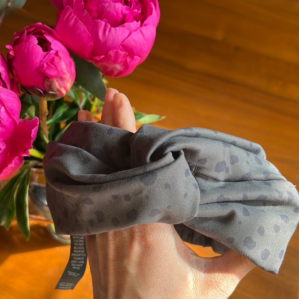 NWT Vuori Headband